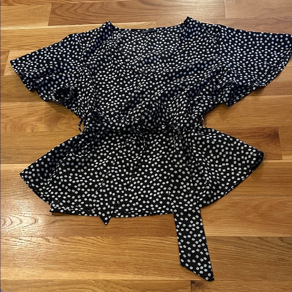 SHEIN Black and White Floral Blouse 1XL